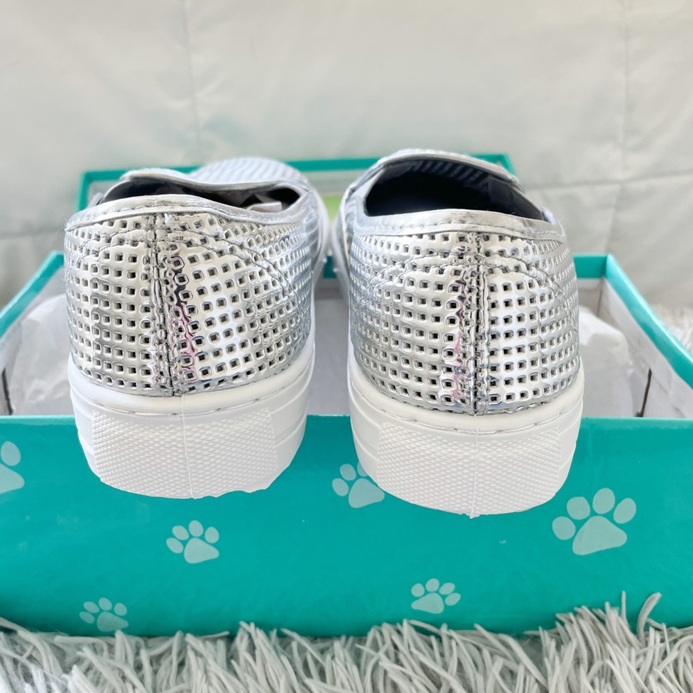 Slip Ons - Picture 6 of 8